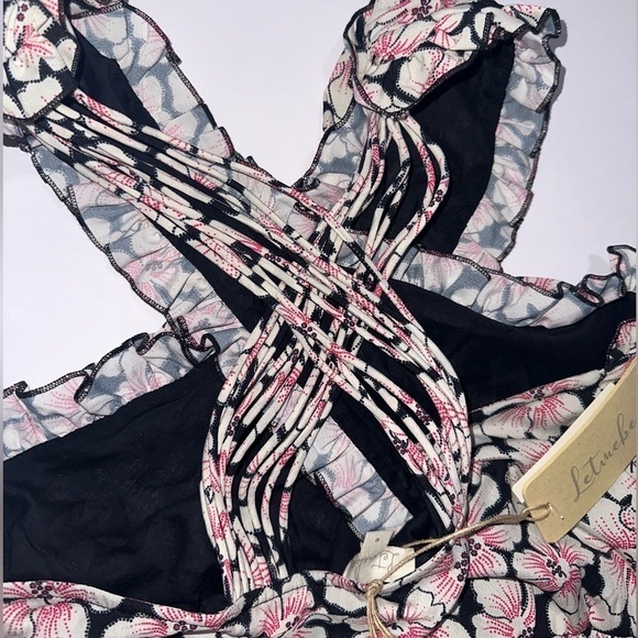 NWT Anthropologie Let Me Be Boho Floral Twisted Ruffle Halter Cropped Top Sz M - Picture 7 of 13